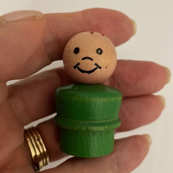 Vtg Fisher Price 3 wooden figures with extras - Picture 4 of 11